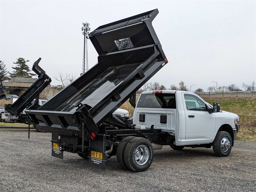 2024 Ram 3500 Tradesman photo 3