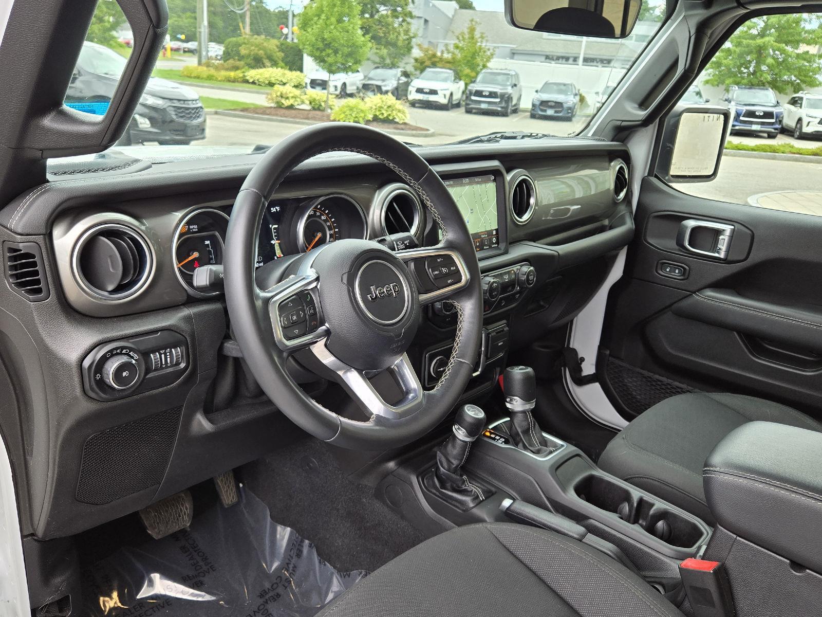 2020 Jeep Wrangler Unlimited Sahara photo 4