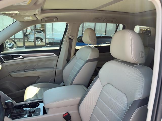 2021 Volkswagen Atlas V6 SEL Premium R-Line photo 16