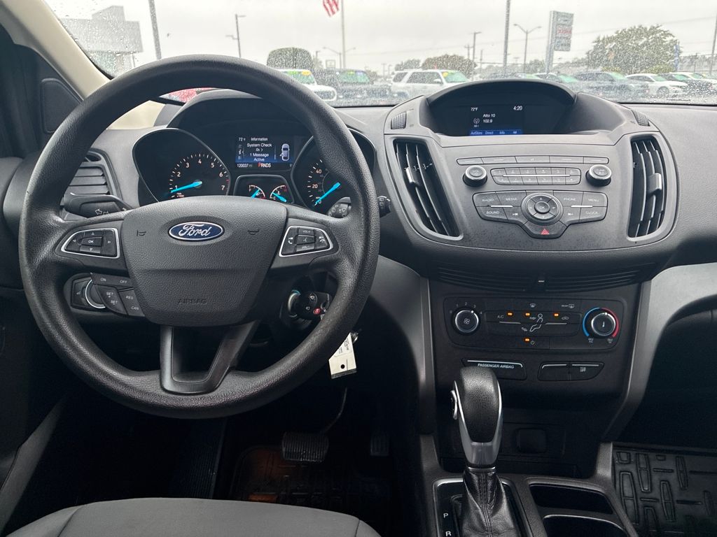 2019 Ford Escape S photo 16