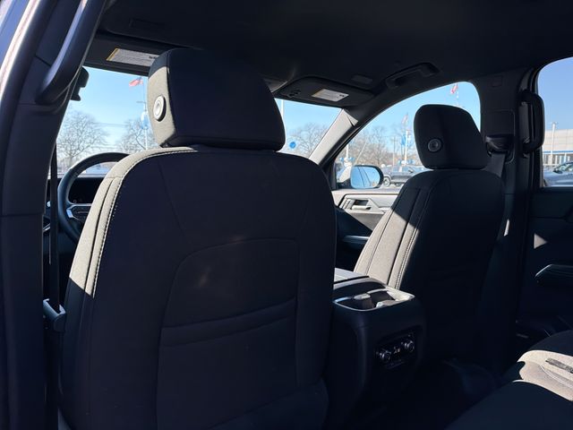 2025 GMC ACADIA - Image 24