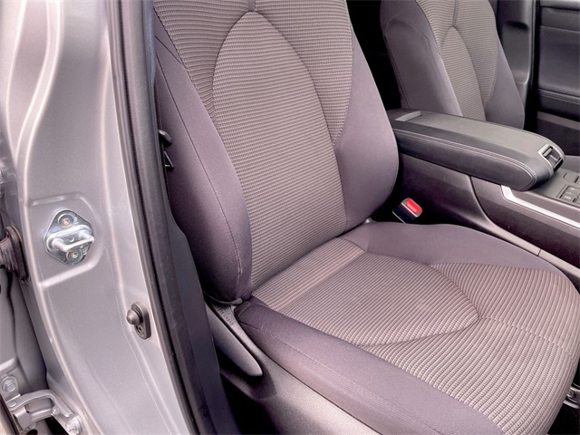 2024 Toyota Highlander LE photo 17