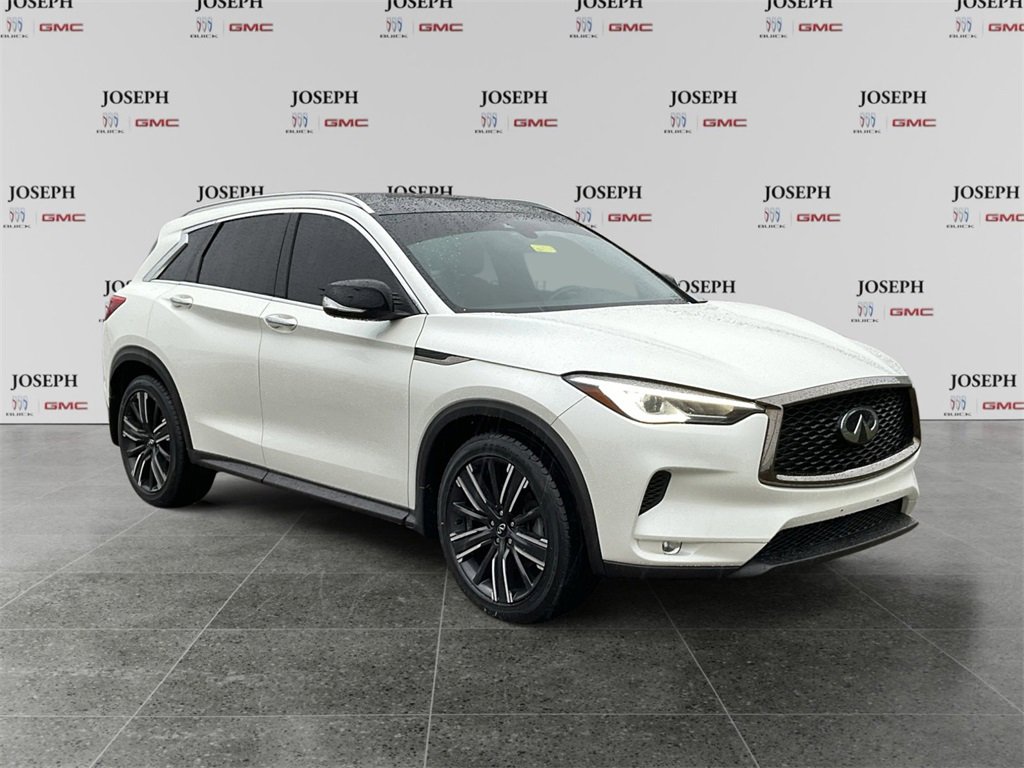 2021 Infiniti QX50 Luxe photo 2