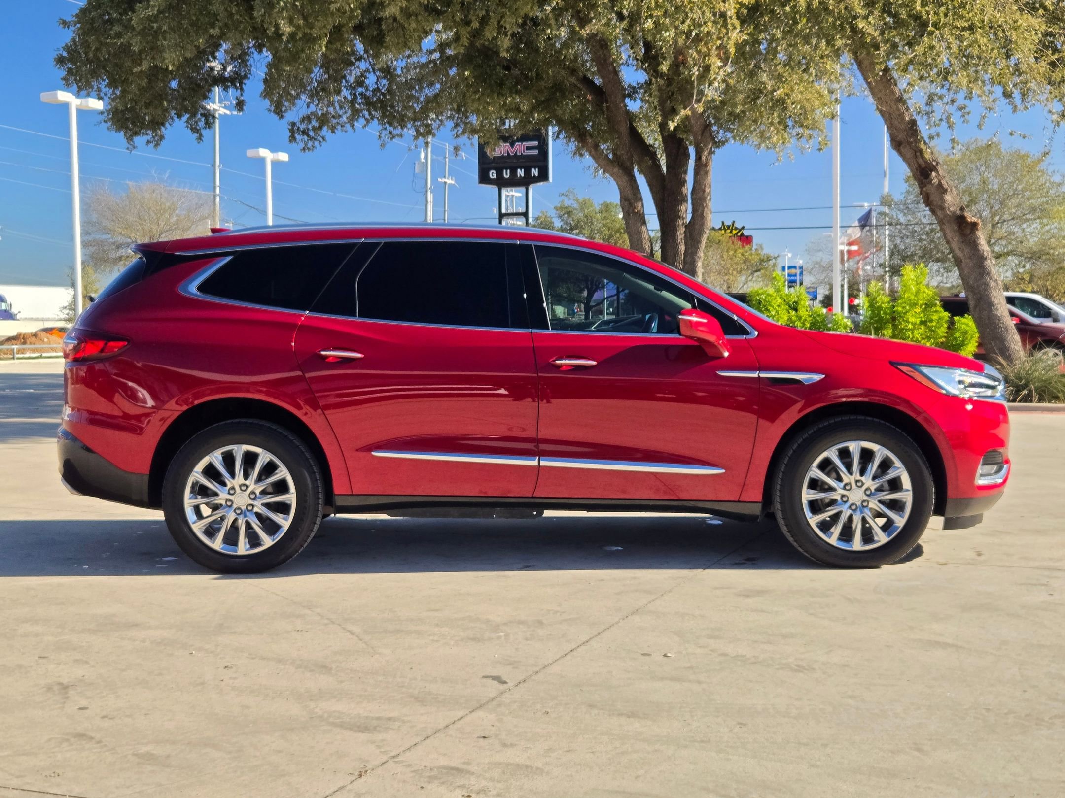 2021 Buick Enclave Premium photo 2