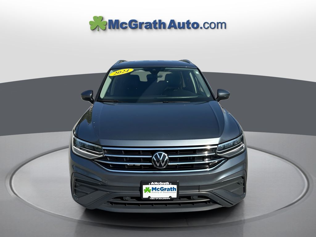 2024 Volkswagen Tiguan SE Wolfsburg Edition photo 2
