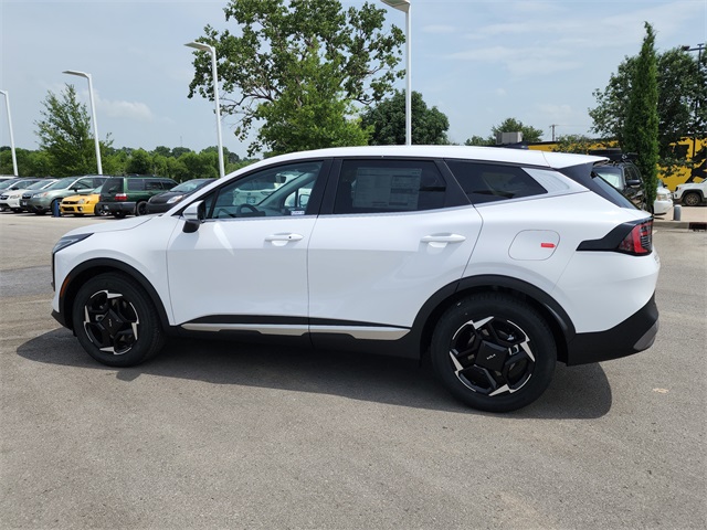 2026 Kia Sportage EX photo 4