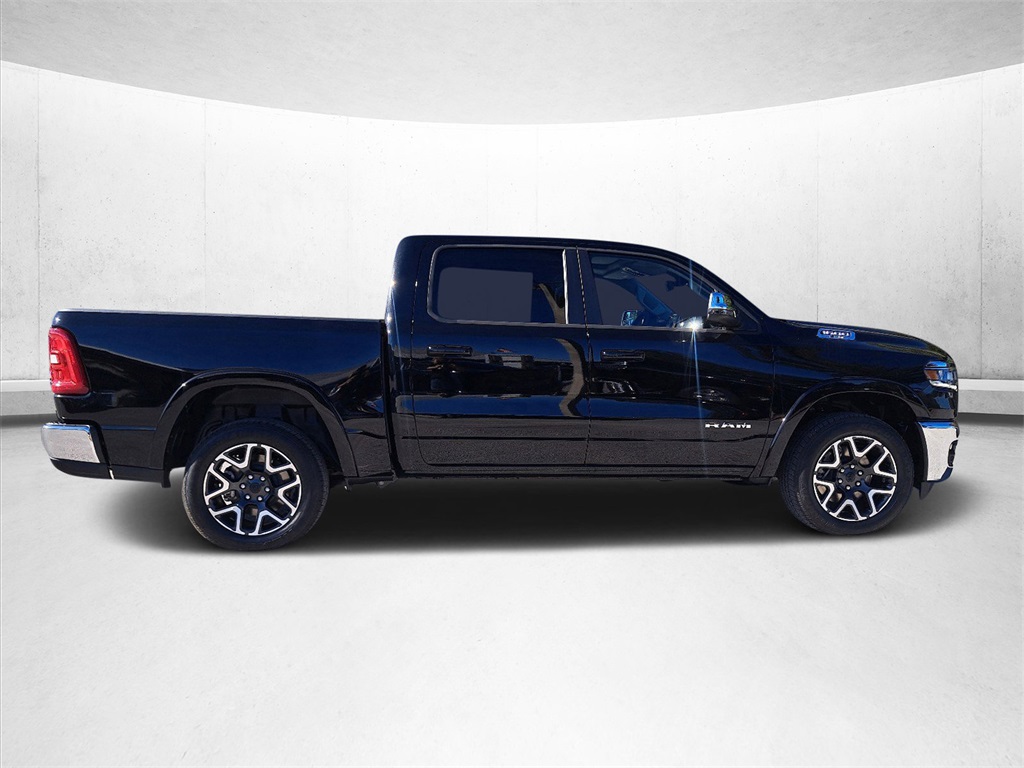 2025 Ram 1500 Laramie photo 3