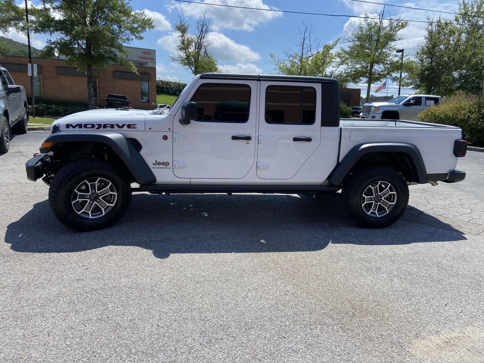 2024 Jeep Gladiator Mojave photo 24