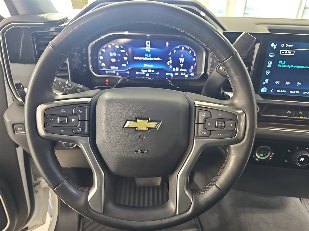 2023 Chevrolet Silverado 1500 LT photo 16