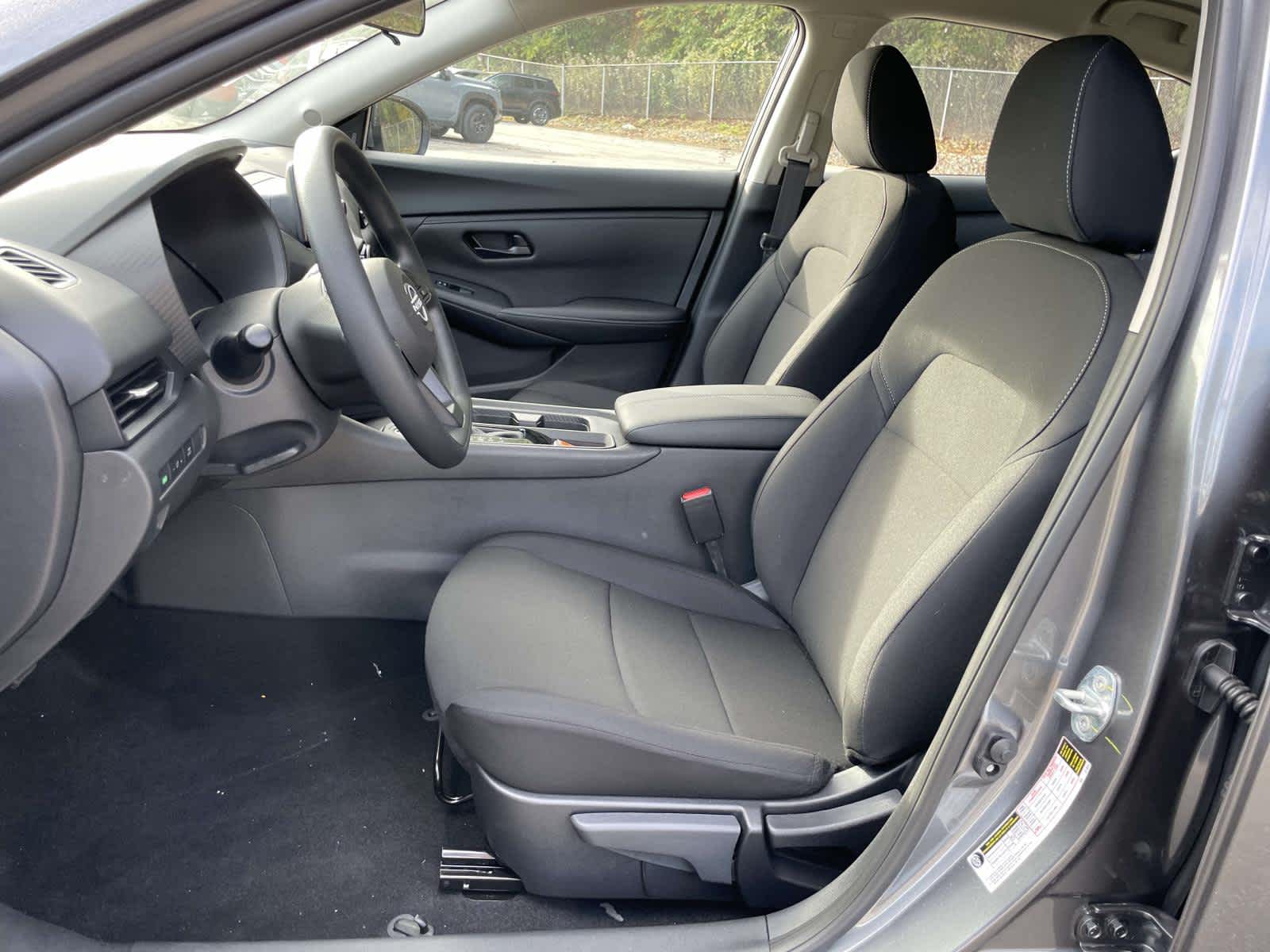 2025 Nissan Sentra S photo 9