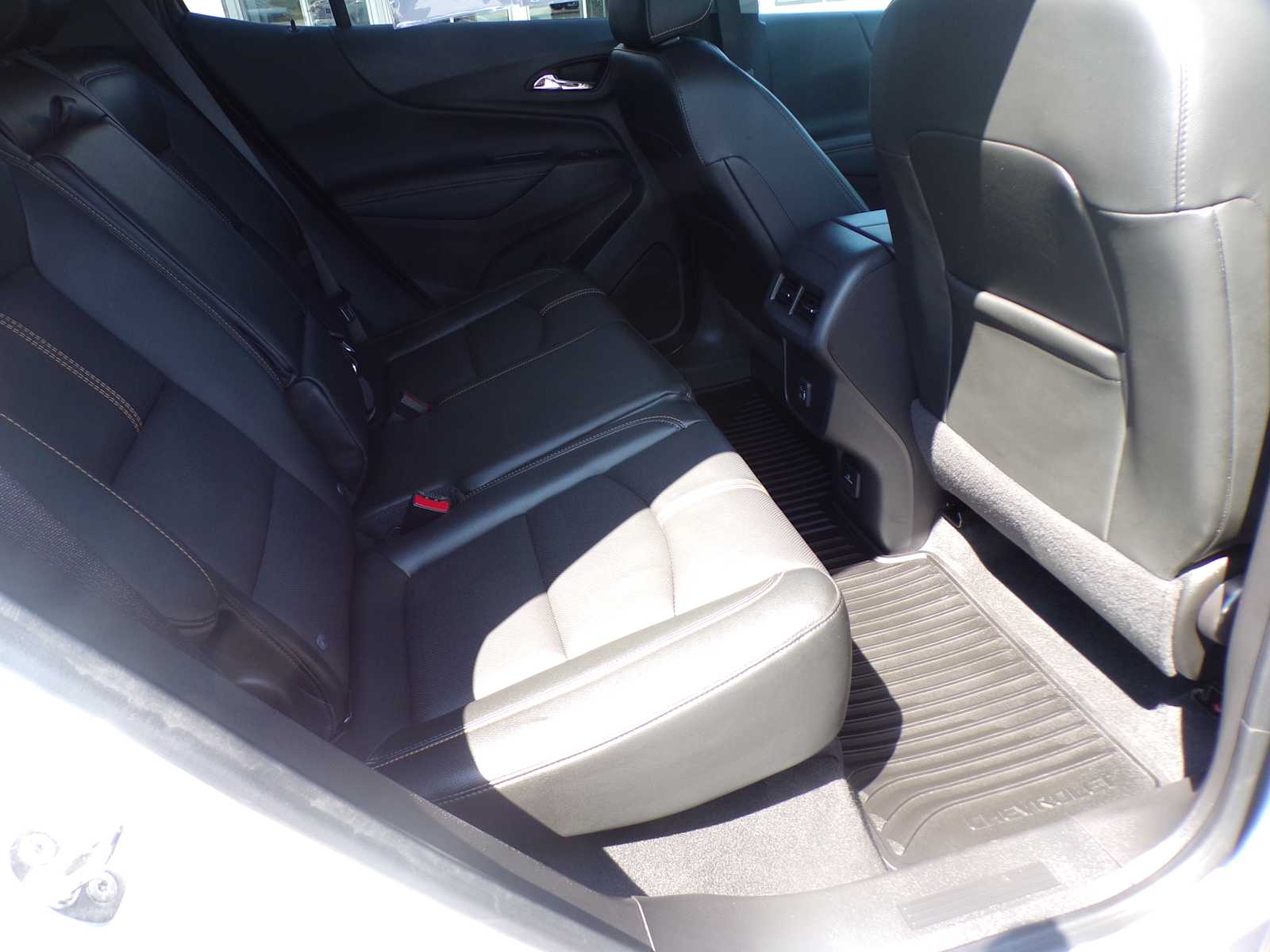 2022 Chevrolet Equinox Premier photo 15