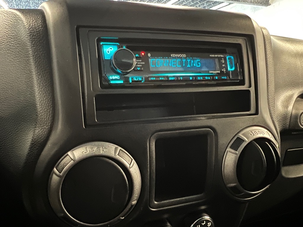 2013 Jeep Wrangler Sport photo 11