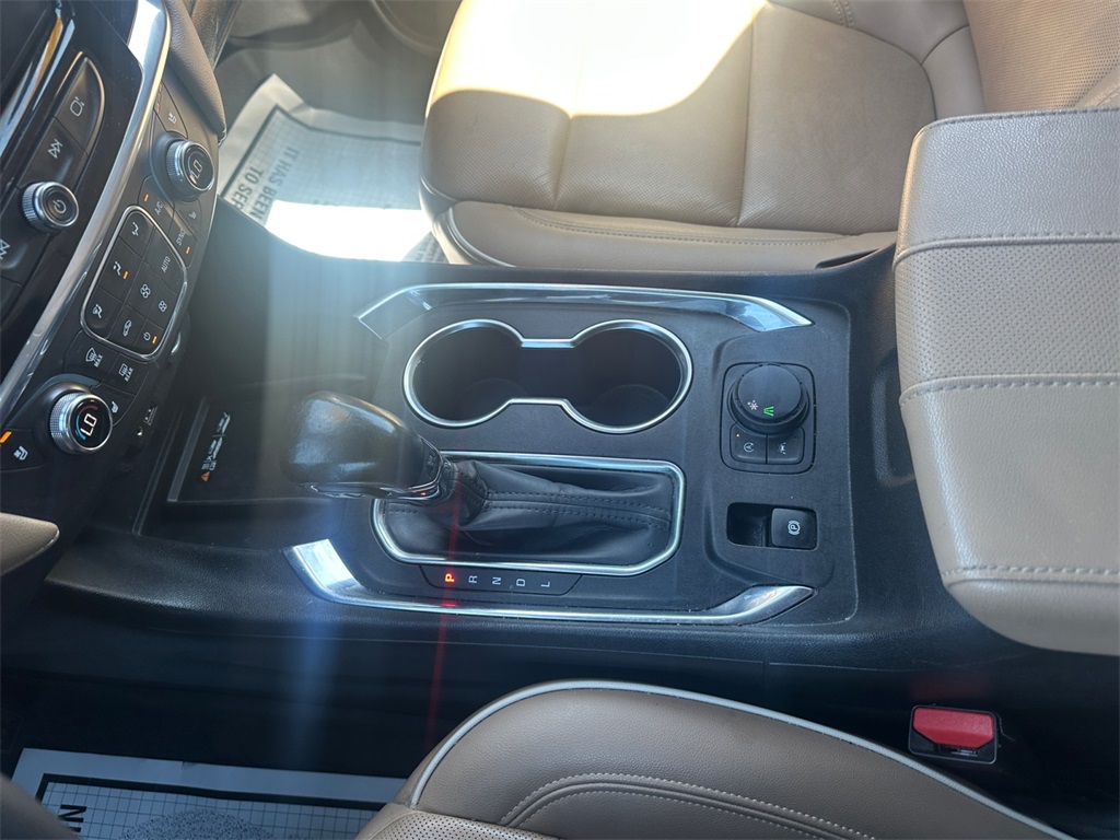 2022 Chevrolet Traverse Premier photo 11