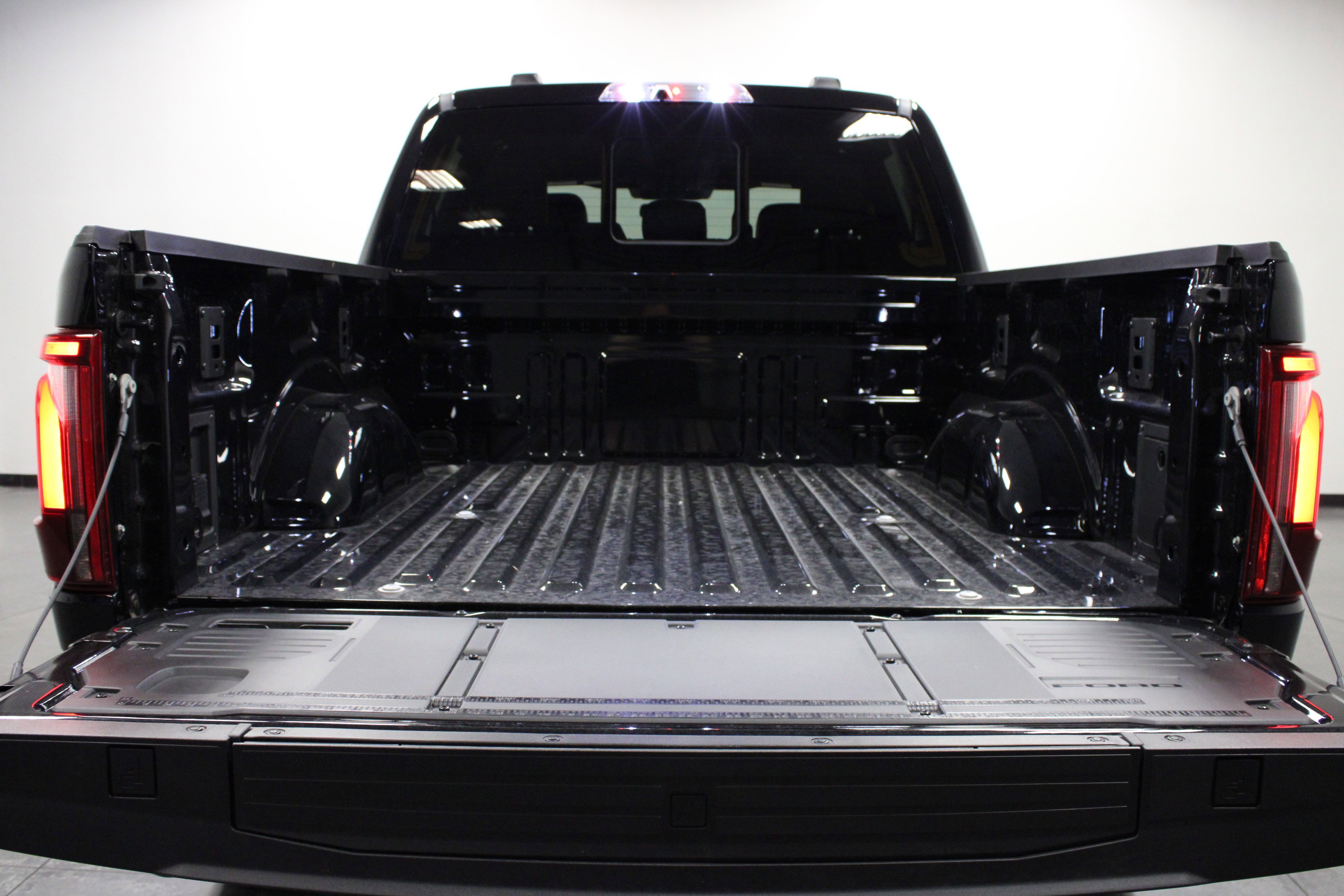 2025 Ford F-150 Raptor photo 13