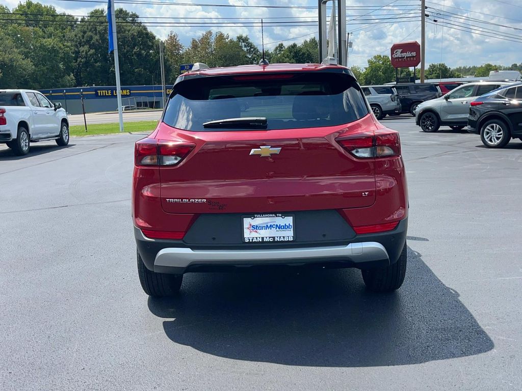 2026 Chevrolet Trailblazer LT photo 3