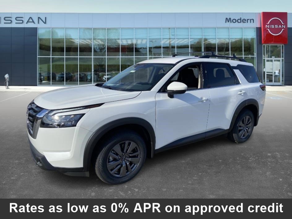 2025 Nissan Pathfinder SV's photo