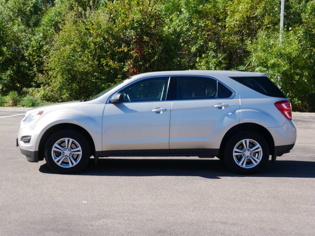 2016 Chevrolet Equinox LS photo 4