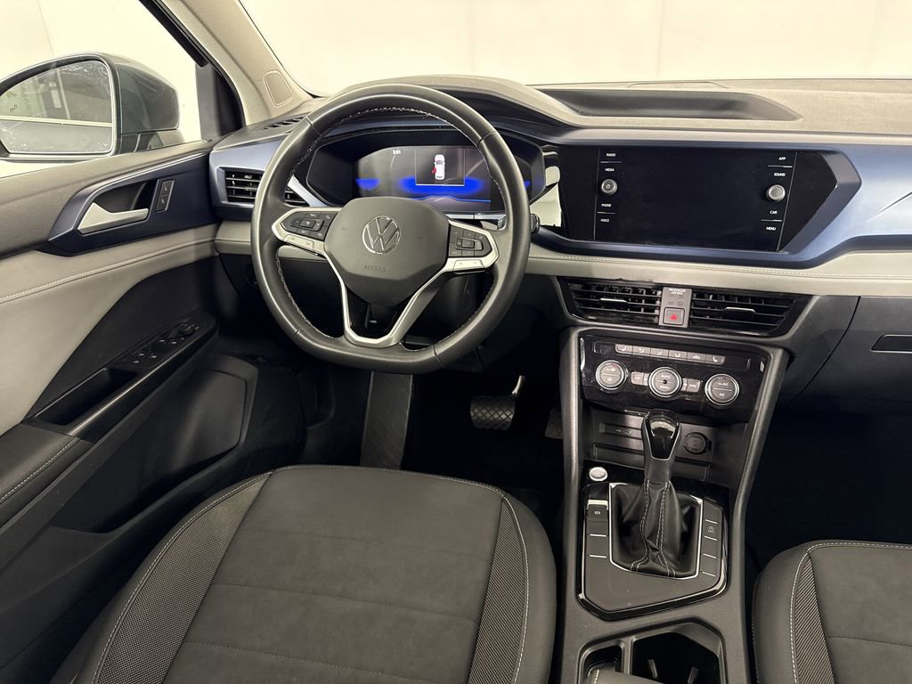2024 Volkswagen Taos SE photo 17