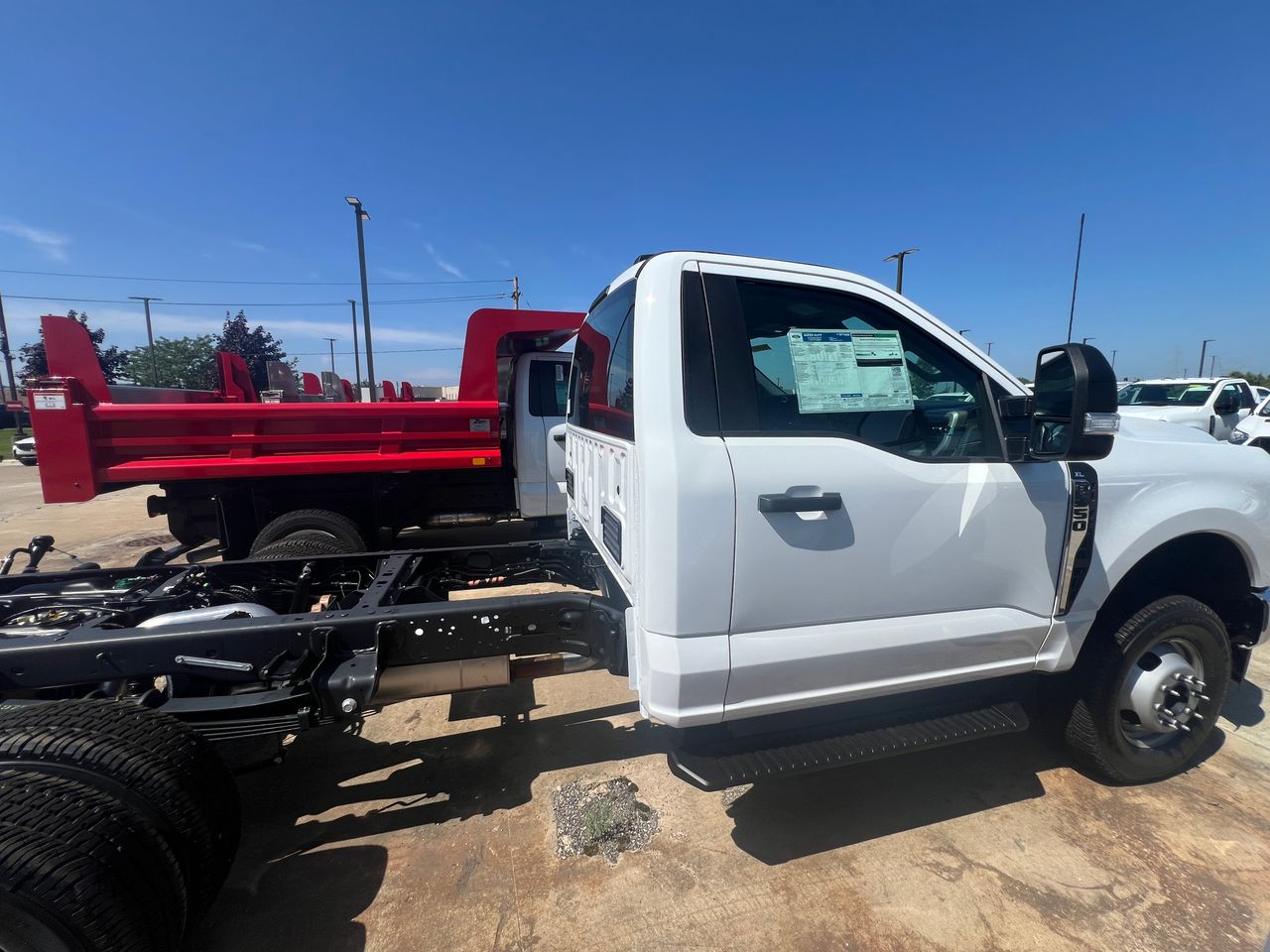 2025 Ford F-350 XL photo 4