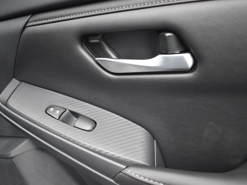 2025 Nissan Sentra SV photo 23