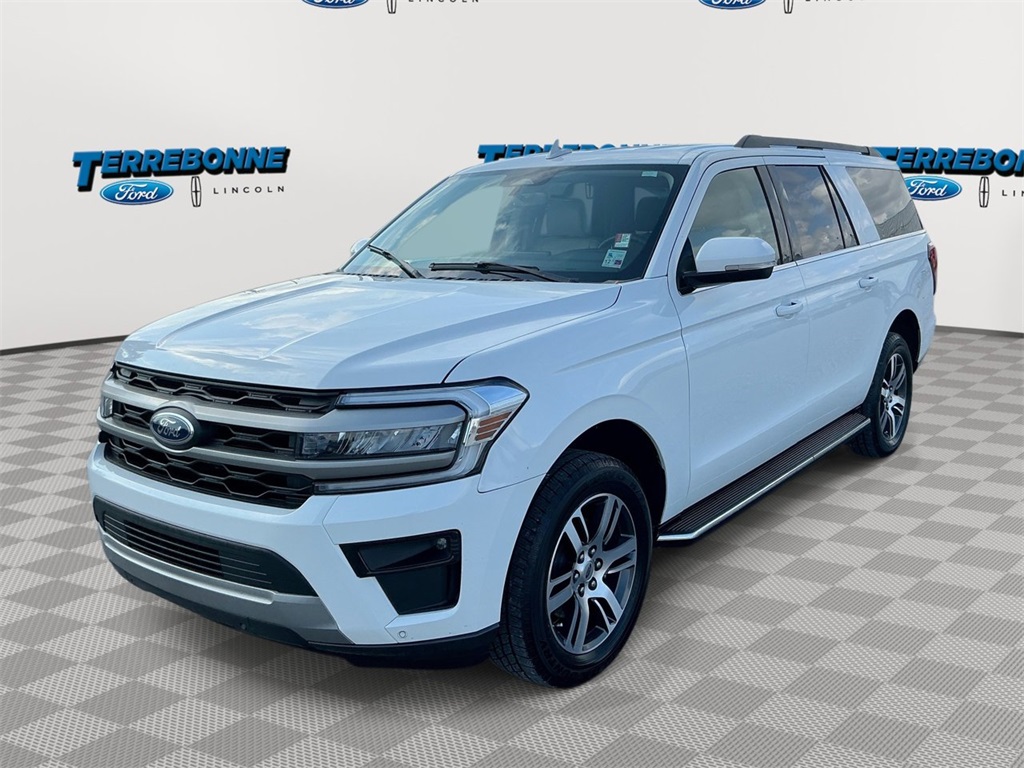 2023 Ford Expedition XLT's photo