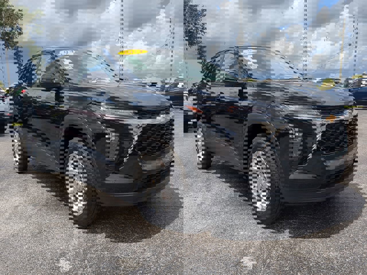 2024 Chevrolet Trax LS photo 2