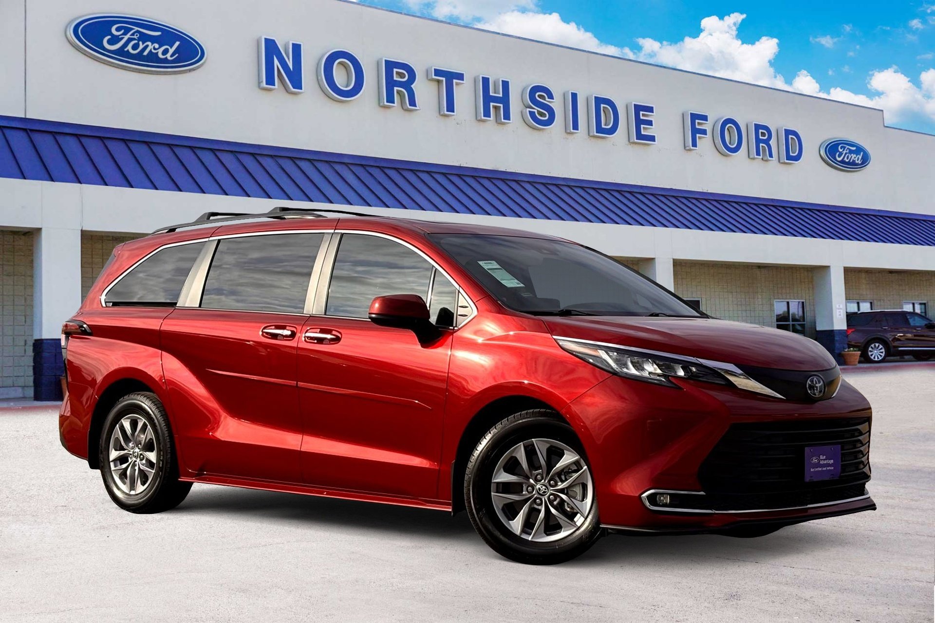 2023 Toyota Sienna XLE's photo