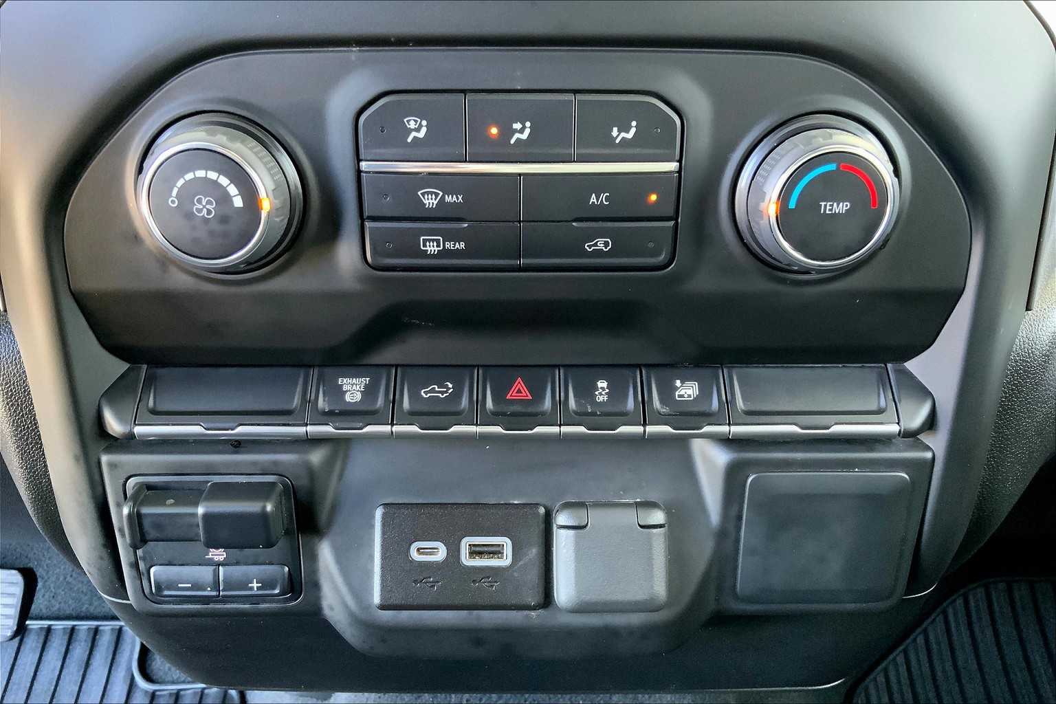 2022 Chevrolet Silverado 2500HD Custom photo 29