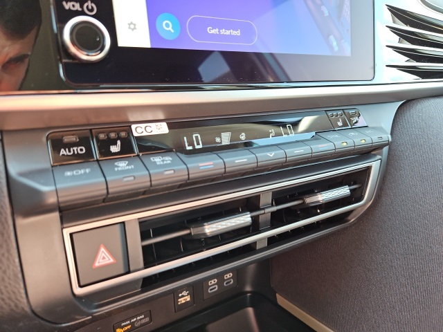 2026 Toyota Camry LE photo 31