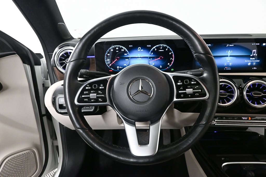 2022 Mercedes Benz CLA 250 4MATIC photo 2