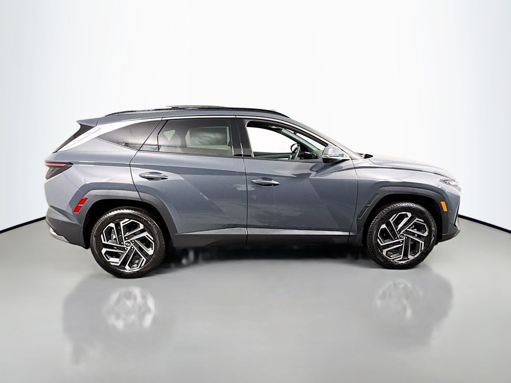 2025 Hyundai Tucson Limited photo 6