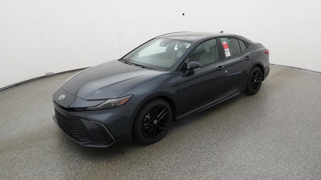 2026 Toyota Camry SE's photo