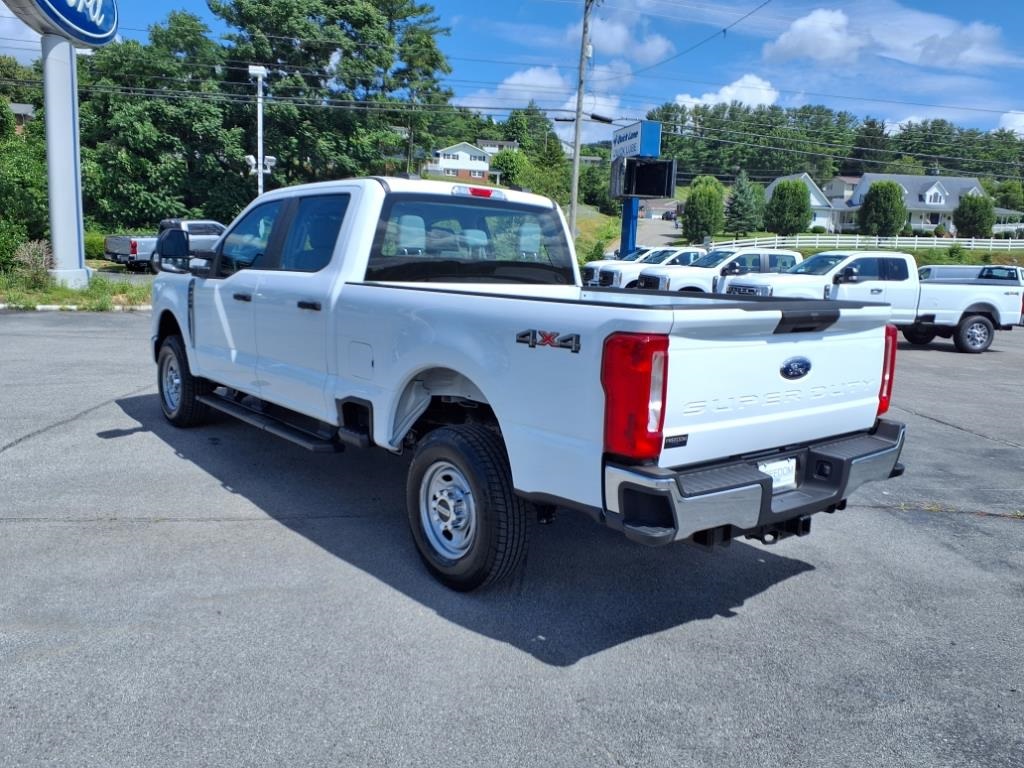 2025 Ford F-250 XL photo 3