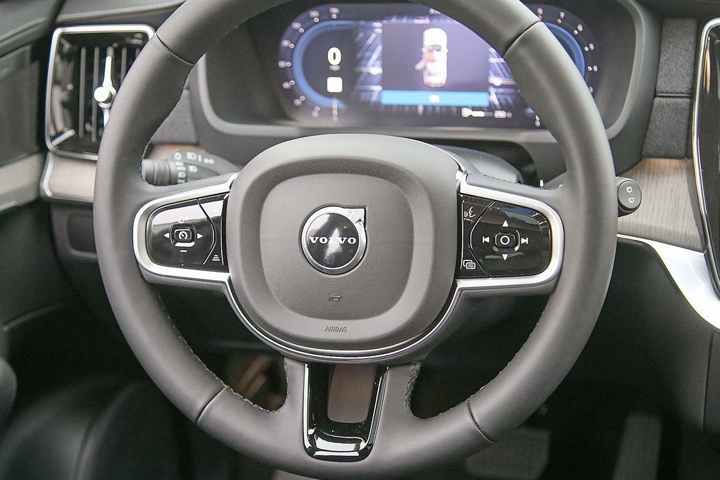 2025 VOLVO XC90 - Image 27