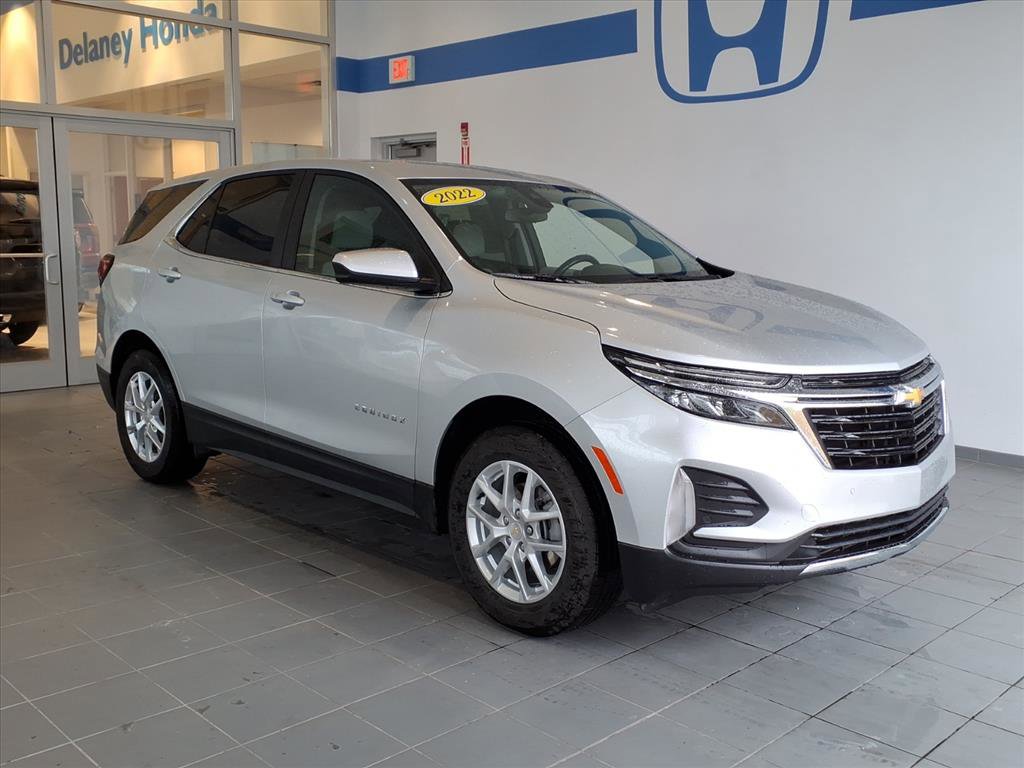 2022 Chevrolet Equinox LT's photo