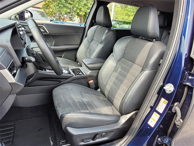 2023 Mitsubishi Outlander SE photo 6