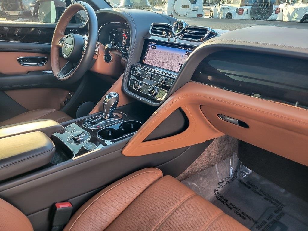 2021 BENTLEY BENTAYGA - Image 24
