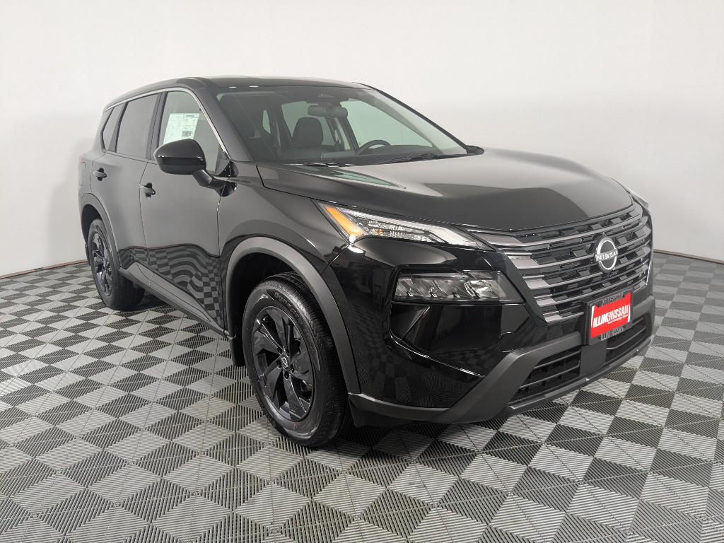 2026 Nissan Rogue SV's photo