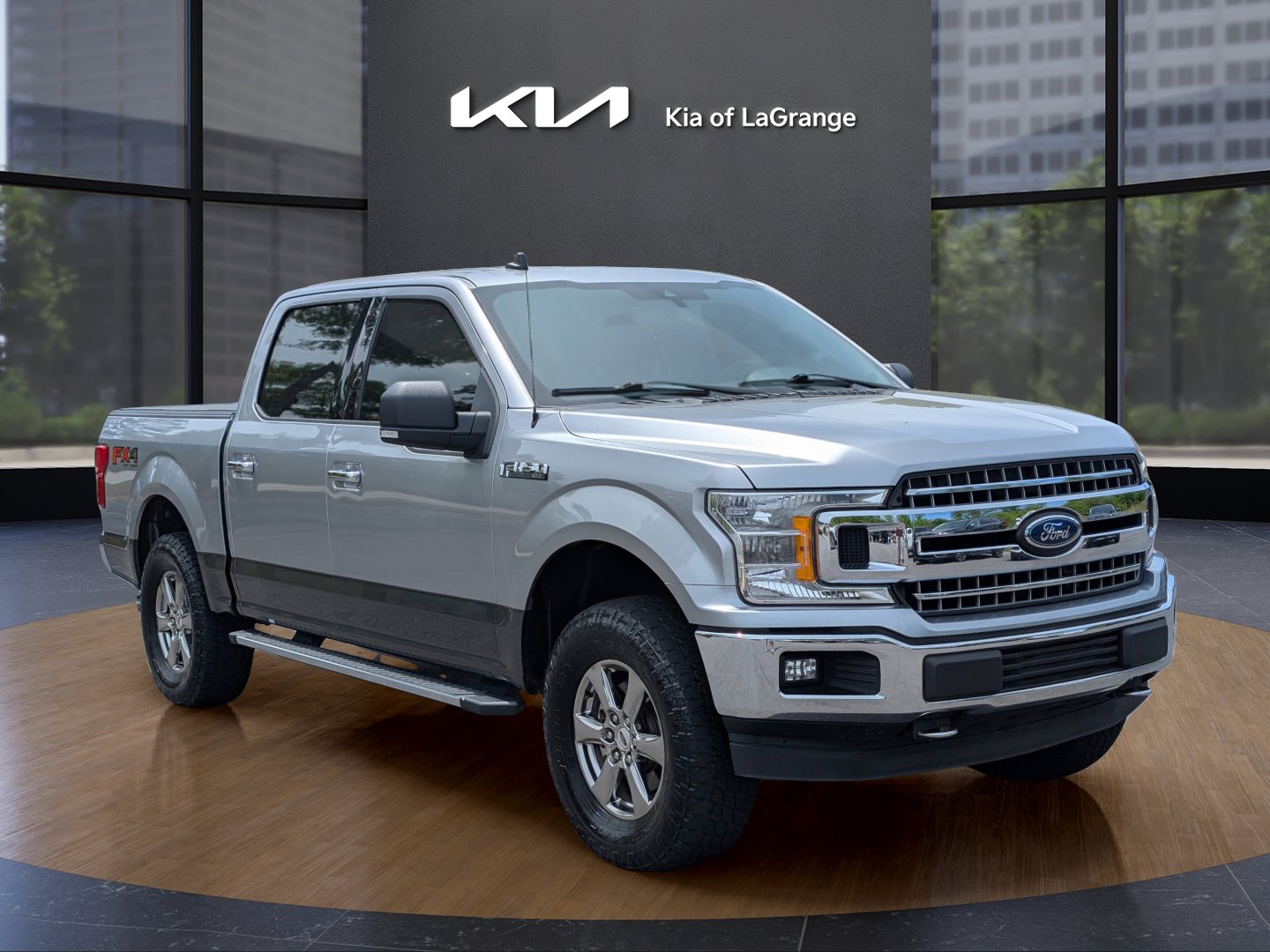 2020 Ford F-150 XLT photo 3