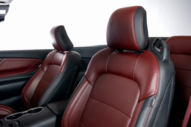 2024 Ford Mustang GT Premium Convertible photo 16