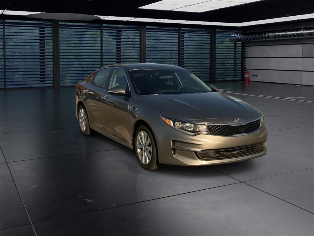 2017 Kia Optima LX photo 4