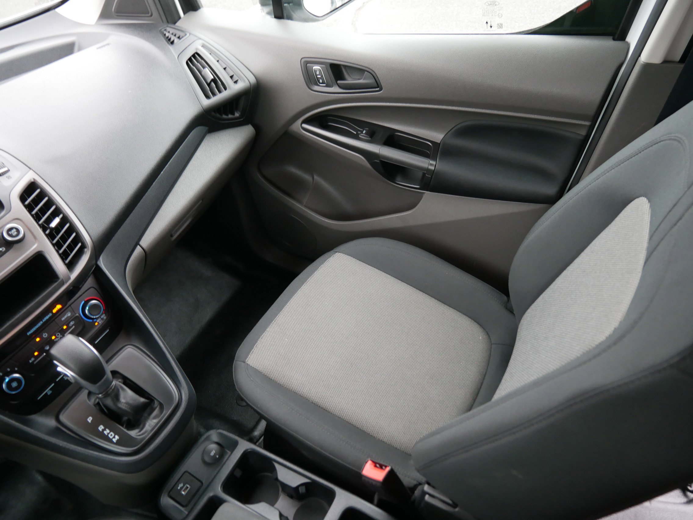 2022 Ford Transit Connect XL photo 16