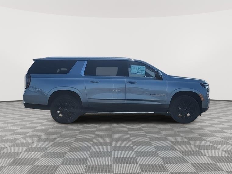 2025 Chevrolet Suburban Premier photo 6