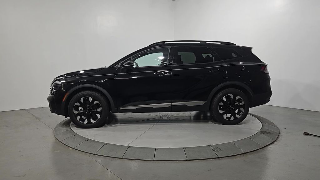 2024 Kia Sportage X-Line photo 2