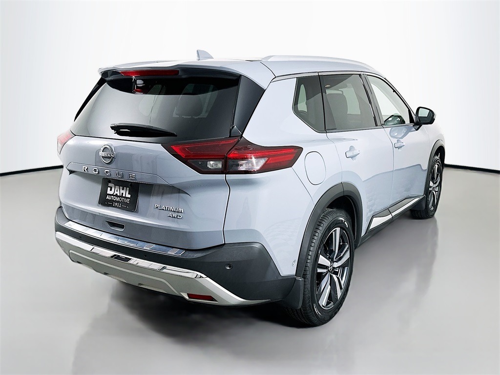 2023 Nissan Rogue Platinum photo 4