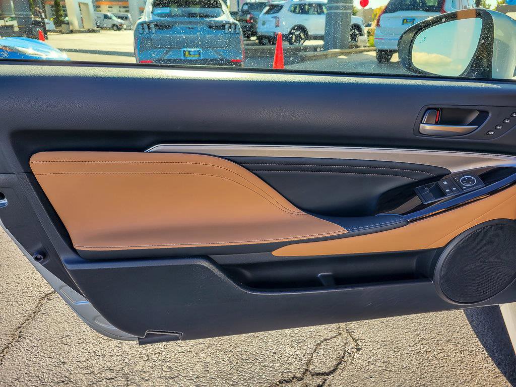 2015 LEXUS RC - Image 23