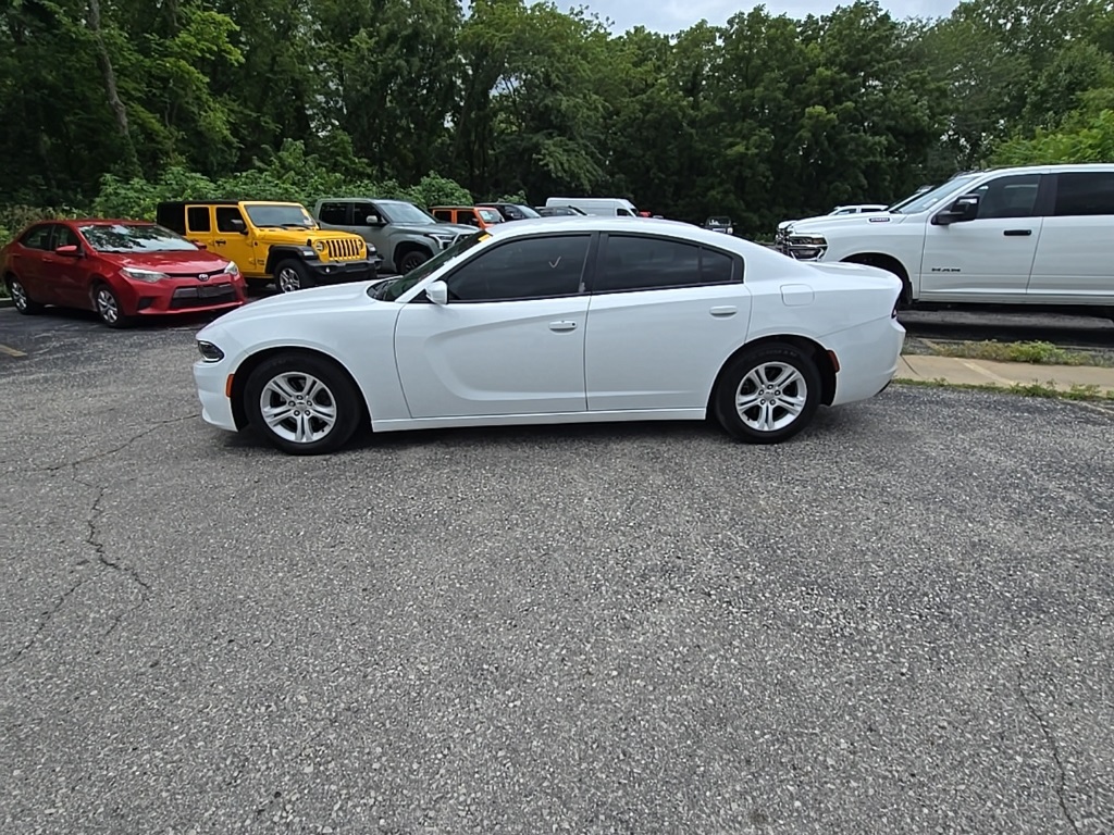 2018 Dodge Charger SXT photo 2