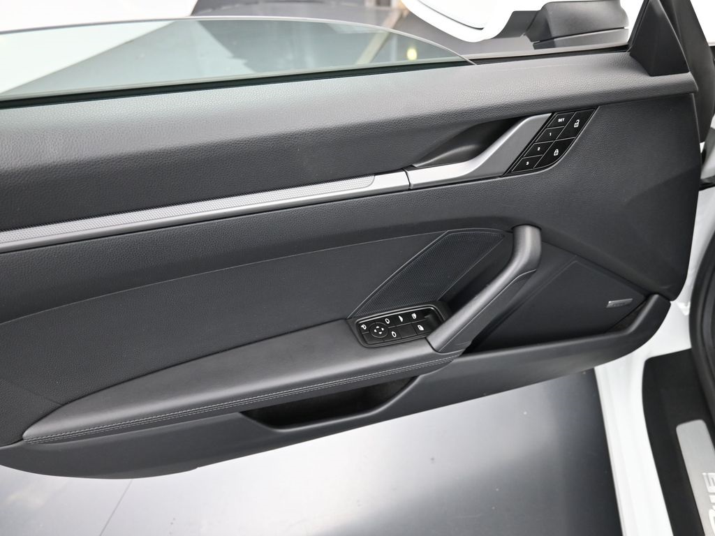2024 Porsche 911 S photo 17