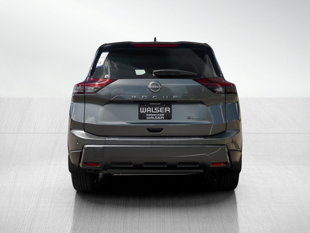 2025 Nissan Rogue SL photo 4