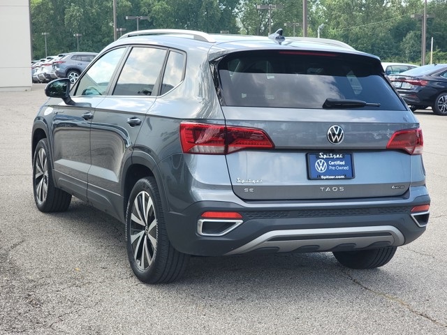 2022 Volkswagen Taos SE photo 2